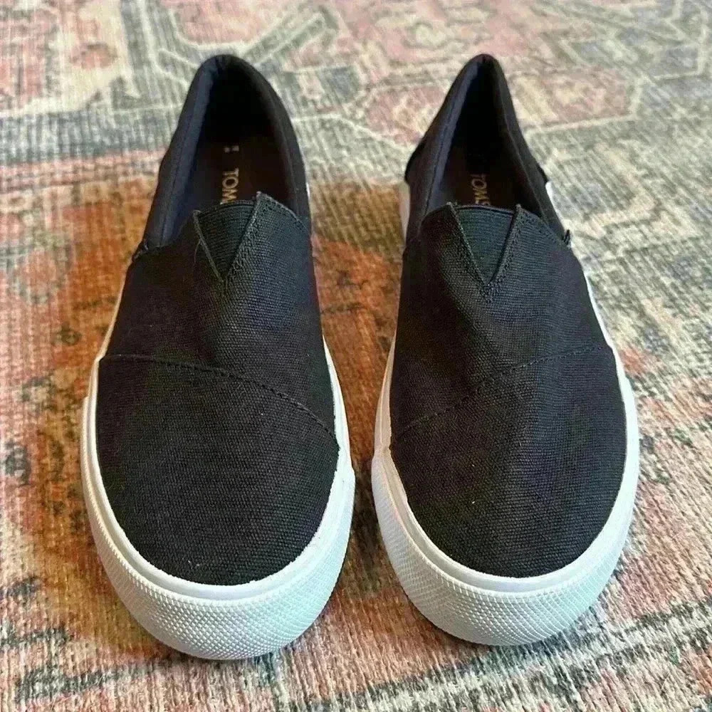 TOMS - Picture 4 of 6